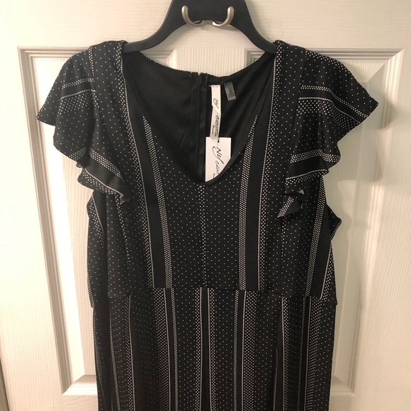 NY Collection Flutter Sleeve Jumpsuit - Picture 6 of 8